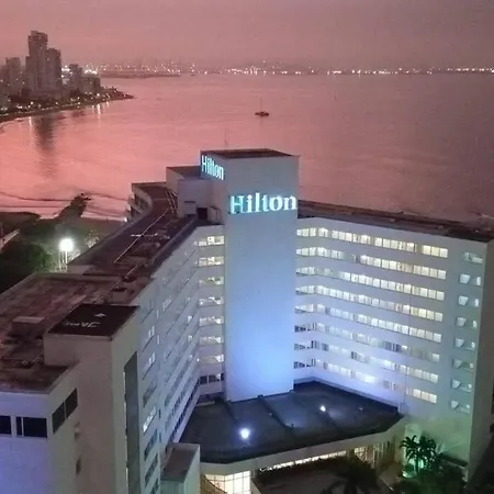 Con Hermosa Vista Al Mar En El Laguito Piso 19 Apartamento *